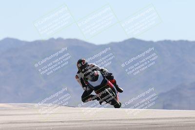 media/Oct-13-2025-Moto Forza (Mon) [[a66d839500]]/3-B Group/Session 4 (Turn 9)/